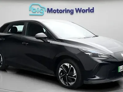 Used MG MG4 EV SE 150 kW (204 HP) 2023 Black Hatchback