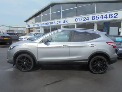 Used Nissan Qashqai Tekna 130 HP (95 kW) 2017 Silver SUV