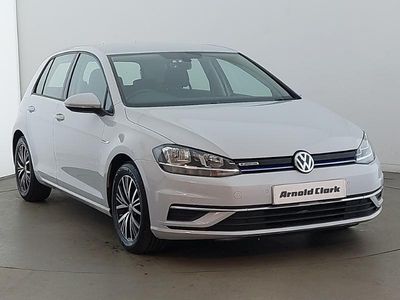 Begagnad VW Golf VII SE 130 HK (95 kW) 2018 Silver Halvkombi