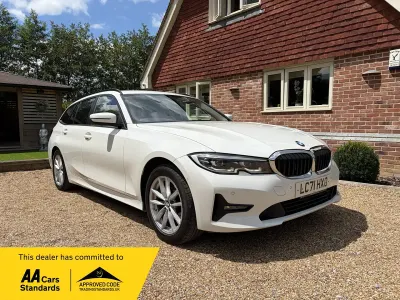 Used BMW 320 Impressive 2022 White Estate