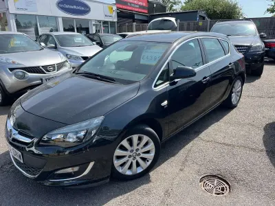 Used Vauxhall Astra 115 HP (84 kW) 2012 Black Hatchback