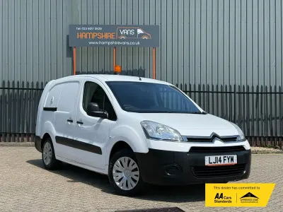 Used Citroën Berlingo 90 HP (66 kW) 2014 White MPV