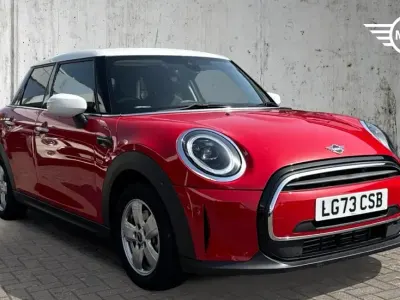 Used Mini Cooper Classic 134 HP (98 kW) 2024 Red Hatchback