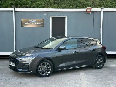 Used Ford Focus ST-Line 125 HP (91 kW) 2022 Grey Hatchback