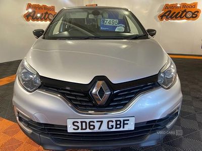 Silver/black Used 2017 Renault Captur Dynamique SUV | £7,495 (A bit pricey)