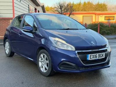 Used Peugeot 208 Active 82 HP (60 kW) 2016 Blue Hatchback