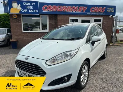 Used Ford Fiesta Zetec 82 HP (60 kW) 2016 White Hatchback