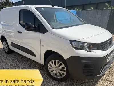 Used Peugeot Partner Premium 131 HP (96 kW) 2022 White MPV