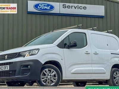 Used Peugeot Partner Premium 131 HP (96 kW) 2023 White MPV