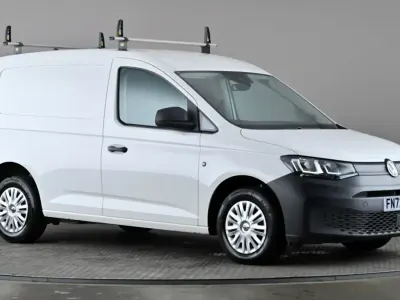 Second-hand VW Caddy 102 CP (75 kW) 2022 Alb Monovolum