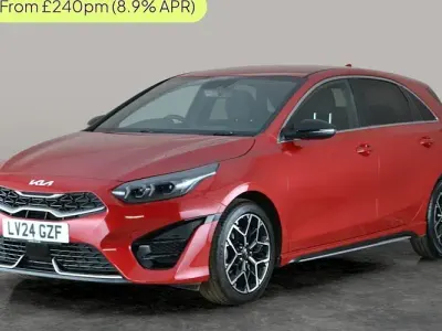 Begagnad Kia Ceed GT-Line 160 HK (117 kW) 2023 Röd Halvkombi