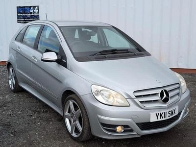 Begagnad Mercedes B160 2011 Silver Minibuss