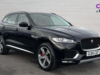 Black Used 2016 Jaguar F-Pace S SUV | £15,427 (Fair price)