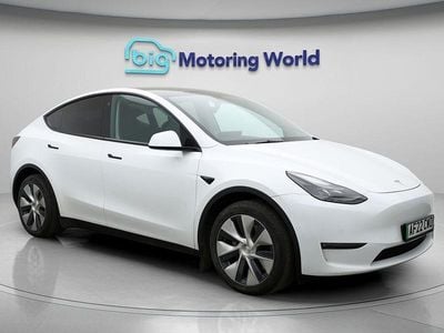 White Used 2022 Tesla Model Y Long Range AWD SUV | £22,300 (Fair price)