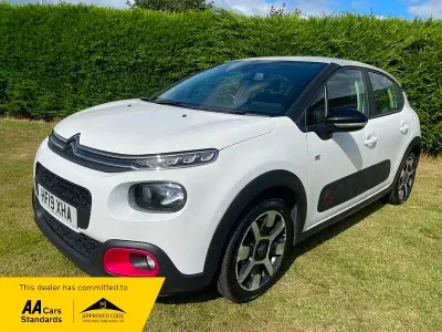 Used Citroën C3 PureTech 110 HP (80 kW) 2019 White Hatchback