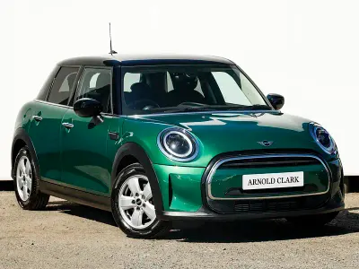 Używany Mini Cooper Classic 136 KM (100 kW) 2022 Zielony Hatchback