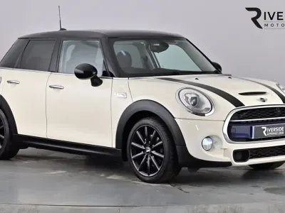 Usado Mini Cooper S 170 HP (125 kW) 2017 Citadino