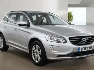 Usado Volvo XC60 SE 2016 Plateado SUV