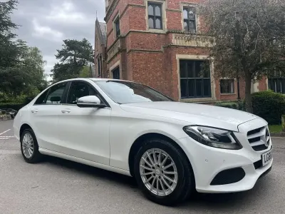 Begagnad Mercedes C200 Executive 136 HK (100 kW) 2016 Vit Sedan