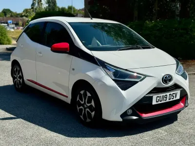 Used Toyota Aygo Trend 72 HP (52 kW) 2019 White Hatchback