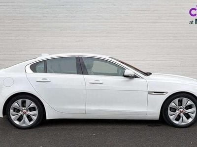 Begagnad Jaguar XE S 249 HK (183 kW) 2019 Vit Sedan