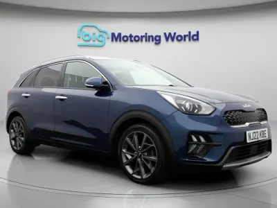 Używany Kia Niro 141 KM (103 kW) 2022 Niebieski SUV