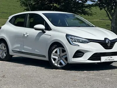 Used Renault Clio Play 72 HP (52 kW) 2020 White Hatchback