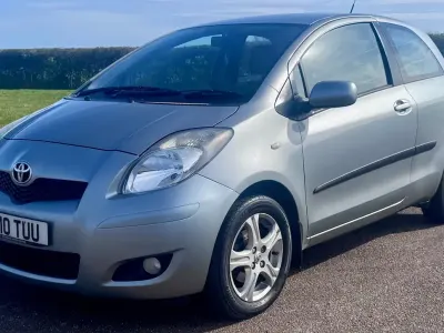 Used Toyota Yaris 2010 Silver Hatchback