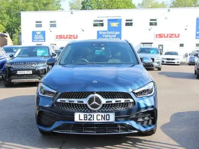 Usado Mercedes GLA250 Premium Plus 218 HP (160 kW) 2022 SUV