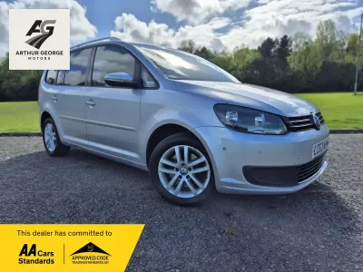 Used VW Touran SE 140 HP (102 kW) 2014 Silver MPV