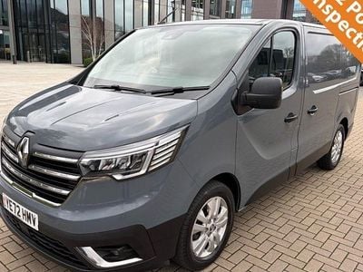Grey Used 2022 Renault Trafic MPV | £17,490 (Good price)