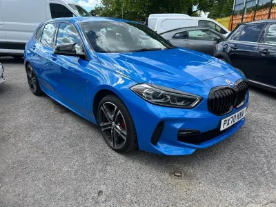 Begagnad BMW 118 M Sport 140 HK (102 kW) 2020 Blå Halvkombi