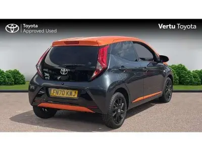 Gebraucht Toyota Aygo Edition 72 PS (52 kW) 2020 Grau Kleinwagen