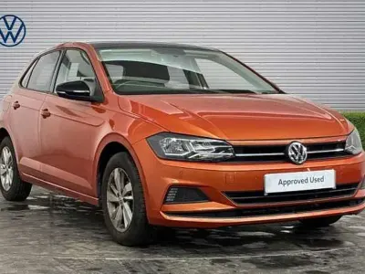Begagnad VW Polo SE 95 HK (69 kW) 2019 Orange Halvkombi