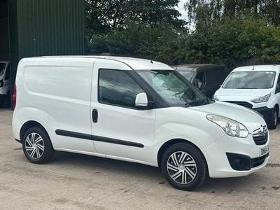 Used Vauxhall Combo Sportive 2014 White MPV