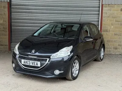 Used Peugeot 208 Active 67 HP (49 kW) 2013 Black Hatchback
