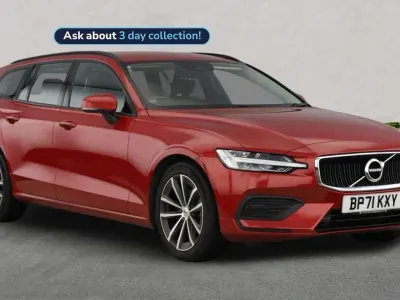 Usado Volvo V60 Momentum 163 HP (119 kW) 2022 Vermelho Carrinha