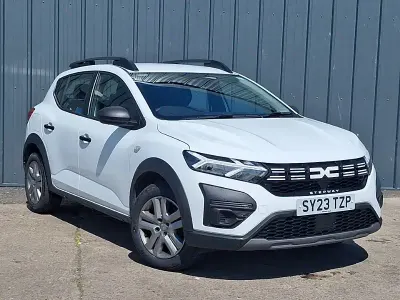 Used Dacia Sandero Essentiel 91 HP (66 kW) 2023 White Hatchback
