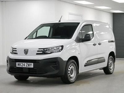 Used Peugeot Partner 100 HP (73 kW) 2024 White MPV
