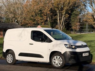 Used Citroën Berlingo 100 HP (73 kW) 2022 White MPV