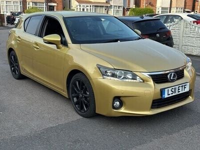 Lexus CT200h