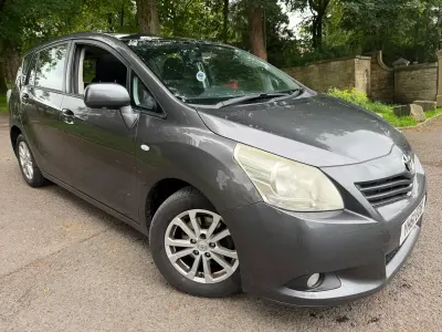 Used Toyota Verso 126 HP (92 kW) 2011 Grey MPV