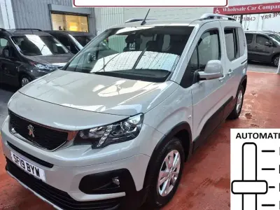Używany Peugeot Rifter Allure 131 KM (96 kW) 2019 Beżowy Minivan