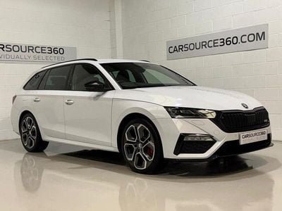 Used Skoda Octavia vRS 200 HP (147 kW) 2022 White Estate