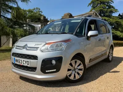 Begagnad Citroën C3 Picasso Exclusive 120 HK (88 kW) 2013 Silver Minibuss
