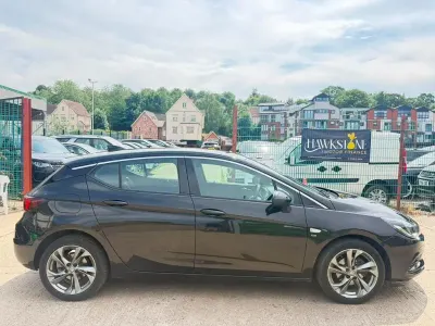 Used Vauxhall Astra SRi 150 HP (110 kW) 2017 Black Hatchback