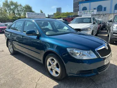 Używany Skoda Octavia SE 105 KM (77 kW) 2012 Niebieski Hatchback
