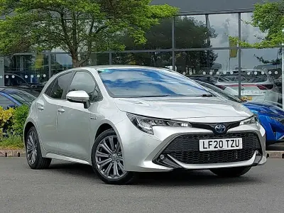 Second-hand Toyota Corolla Design 122 CP (89 kW) 2020 Argintiu Hatchback
