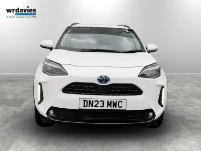 Used Toyota Yaris Hybrid 2023 Pure white Estate