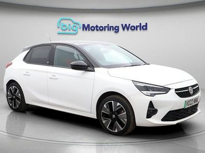 Used Vauxhall Corsa-e SRi 100 kW (136 HP) 2022 White Hatchback